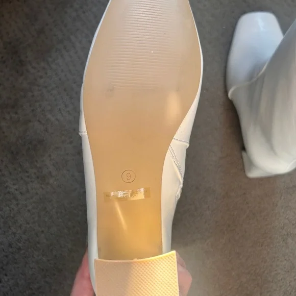 Lulus White Boots size 9 - Picture 5 of 5